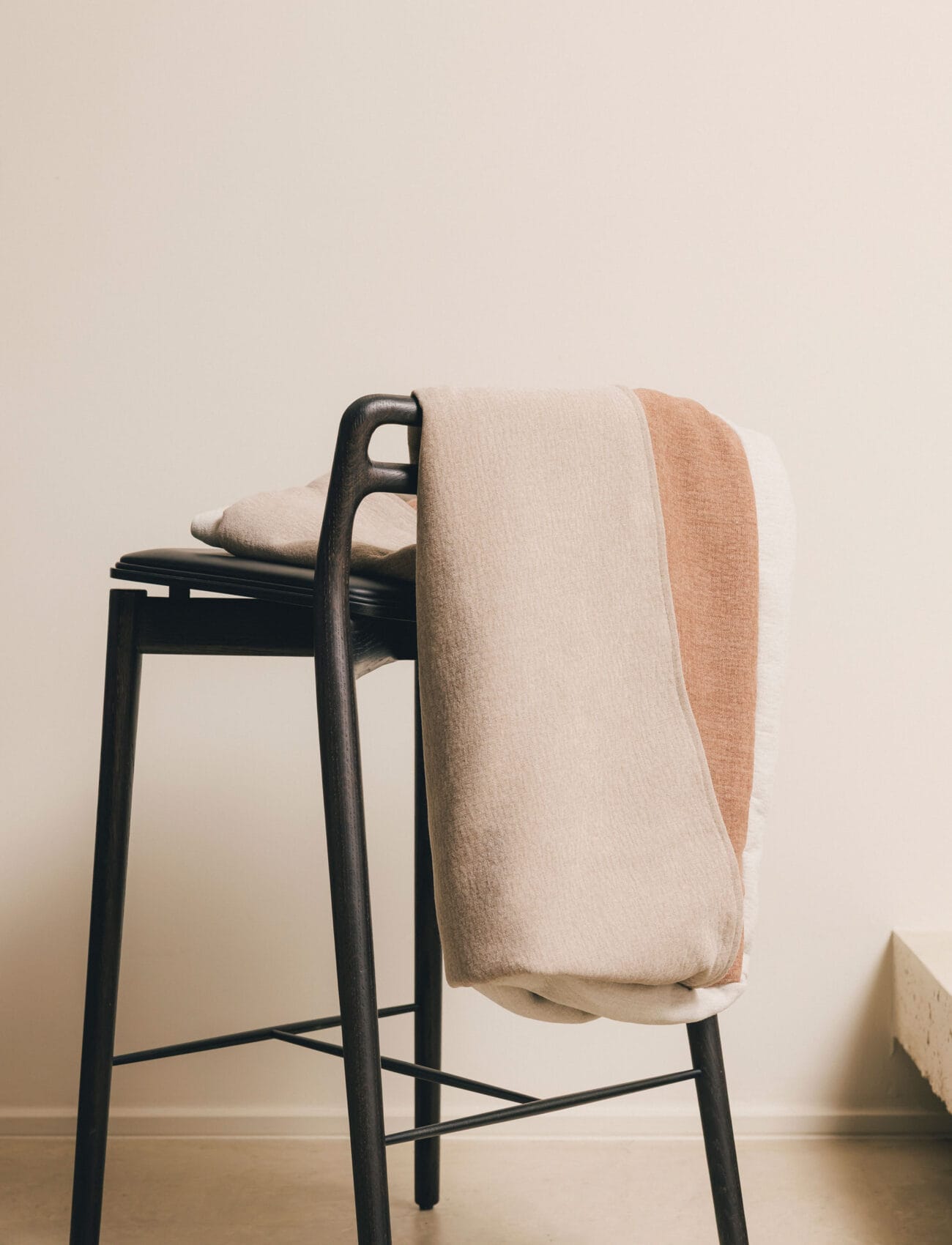 Cocoon – Cover – M – Marley